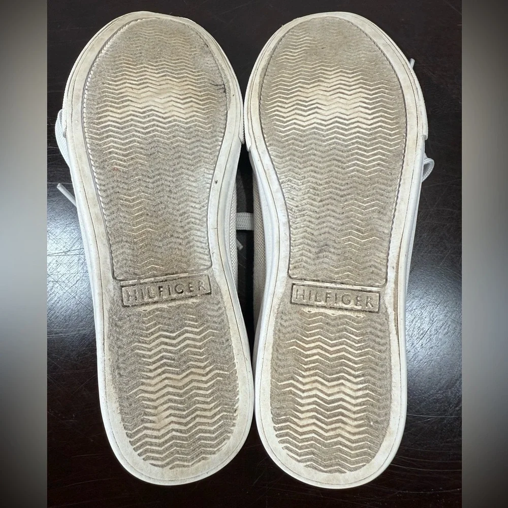 Tommy Hilfiger Cream Sneakers Classic Low Top sz:6.5M Skater‎ Punk Y2K Citycore